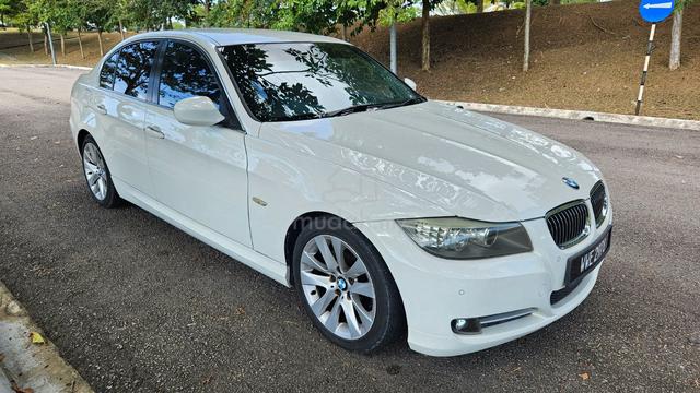 2011 Bmw 320i 2.0 E90 EXECUTIVE (CKD) - 2