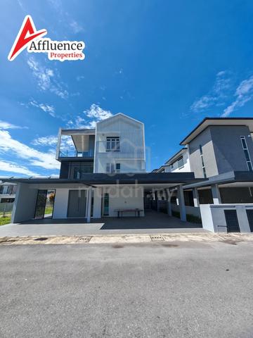 La Promenade Precinct Grande 3 Storey Duplex Detached For Sale! 1