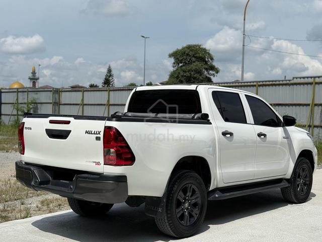 Toyota HILUX 2.4 E(A)WARRANTY TIL 2027 F/LON 1/OWN - 5