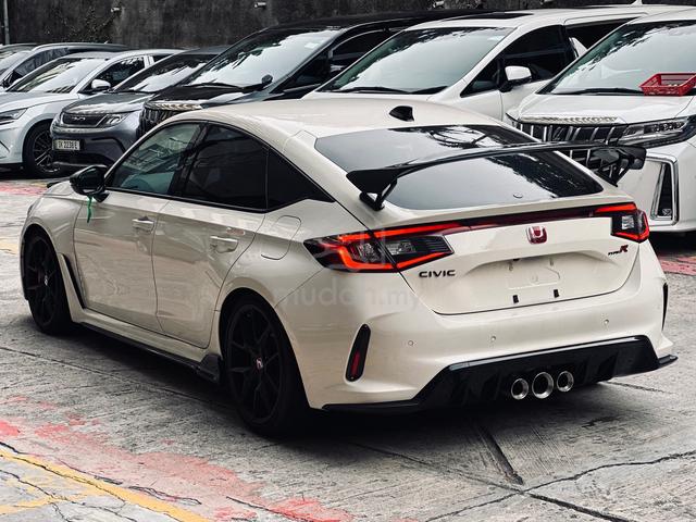 2024 LOW MILEAGE 3K KM FL5 Honda CIVIC 2.0 TYPE R - 2