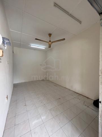 Bukit Ubi Single Storey House For Rent 2