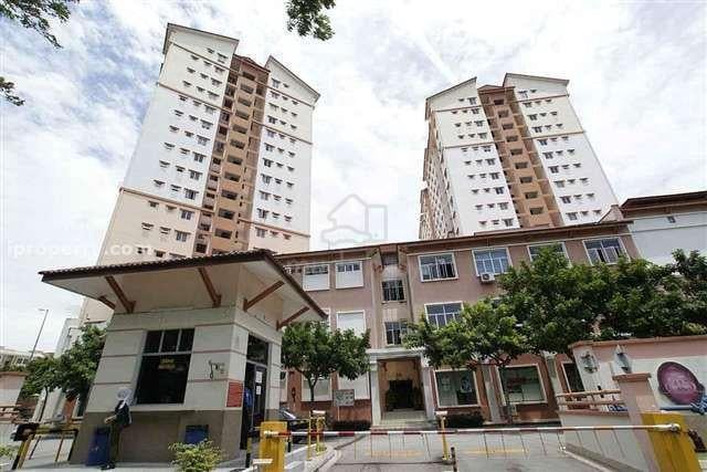 Bayu Puteri Apartment 1