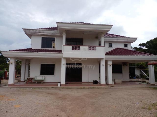Big Bungalow & Residential Land, Tenanted, Freehold, Main Road 1