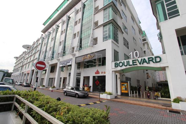 10 Boulevard, Kayu Ara, Bandar Utama, Damansara Jaya 1