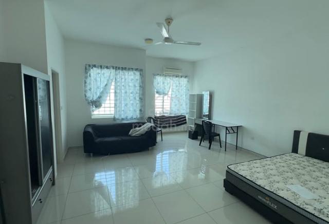 Sendayan Hijayu 1 Double Storey | 4 Bed 4 Bath | 22x70 | 1