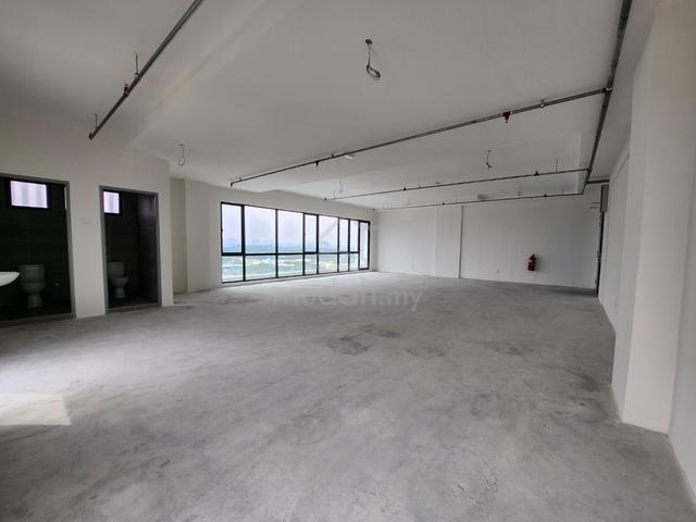Glenz Glenmarie Corner Office 1173sf Facing Lrt3 for rent 1