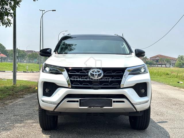 2022 Toyota Fortuner 2.7 (Petrol) / 15k mileage - 2