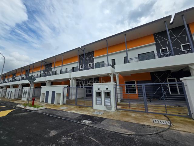 2 STY KOTA KEMUNING RIMBAYU JALAN KEBUN BARU TELUK PANGLIMA GARANG Lrt 1