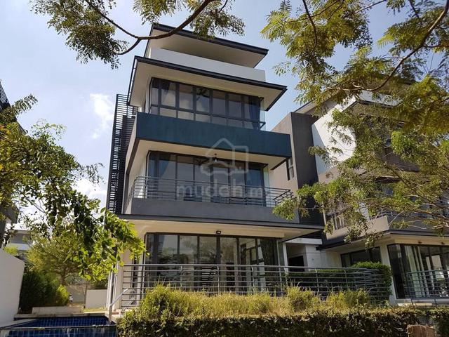 Direct Facing Putrajaya Lake & Masjid Mizan 3-Storey Semi-D Twin Villa 1