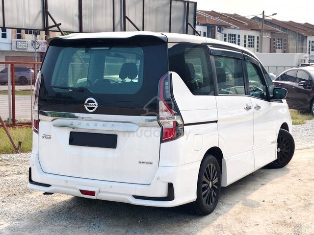 2023 Nissan Serena 2.0 Premium 1Owner Like New - 2