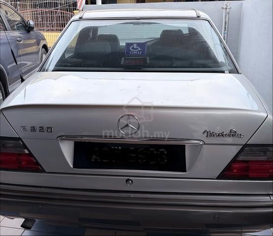 1995 Mercedes Benz 220E 2.2 (A) - 3
