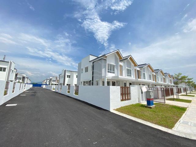 URGENT SALES,REVISED PRICEš¤©2 Storey ENDLOT ACORUS Setia Ecohill 2 1