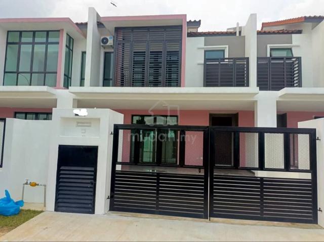 MURAH! Rumah Sewa Double Storey Jalan Perjiranan Dato Onn, Jb 1