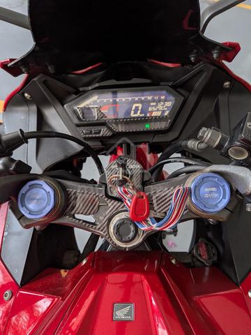 Honda CBR 150R year 2022 like new  - photo 6 of 10