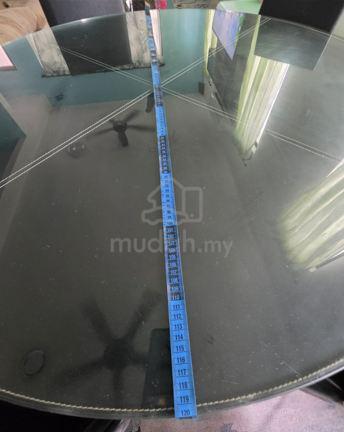 Round tempered glass dining table - photo 3 of 4