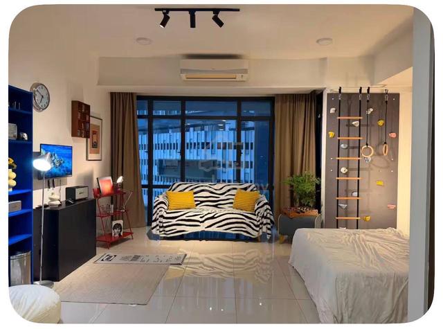 Grand Medini 1