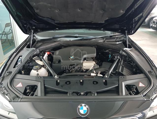 2016 BMW 520i 2.0 M Sport LCI Black Int Ori Cond - 2