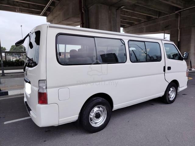 2013 Nissan Urvan 3.0 (M) Window Van 14 seat - 3
