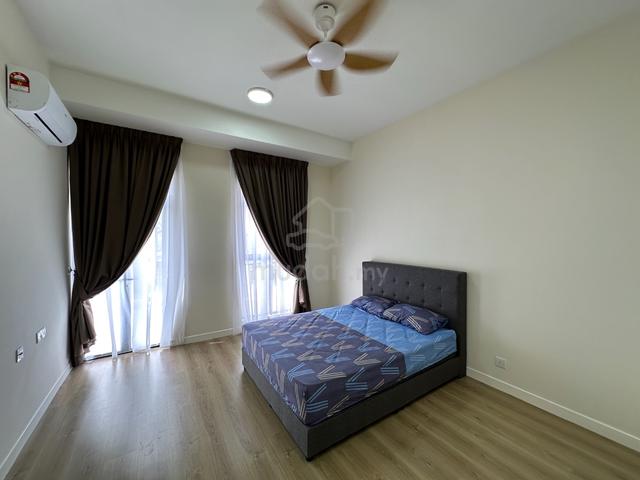 Monet Lily Springtime, Sunsuria City, Kota Warisan 4