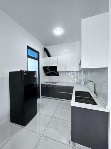 Queens Residences Q1 @ Queens Waterfront 1