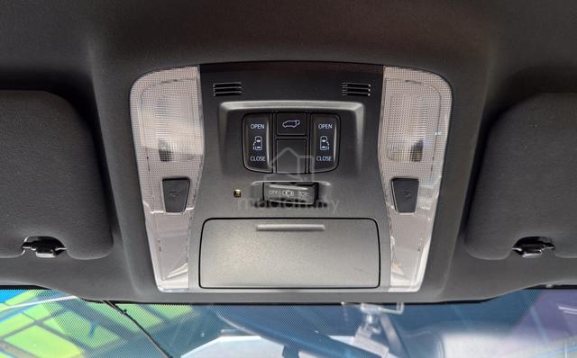 GOLDEN EYES Toyota VELLFIRE 2.5 Ori 72K KM ✅ Docs - 2