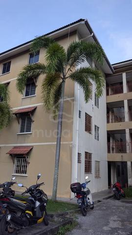 Permai Lake View Apartment 1