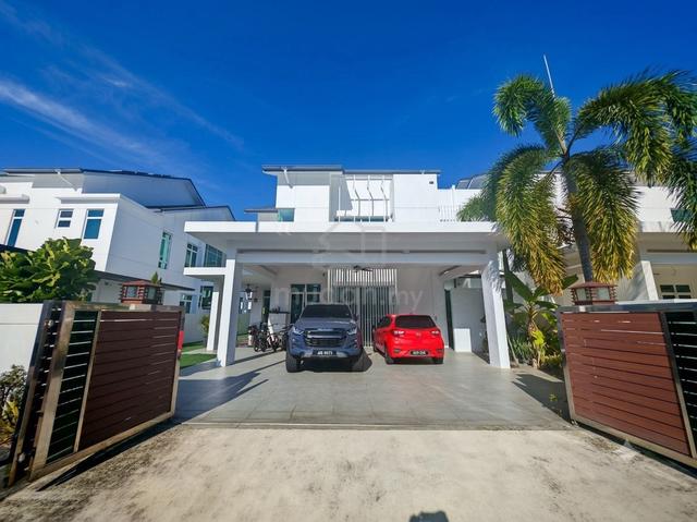 RENOVATED,SWIMMING POOL 2 Storey Semi-D Elymus Resort Homes, sendayan 1
