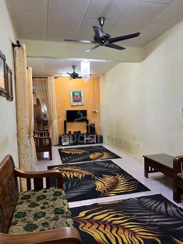 Sudah Renovation! Taman Makmur teres setingkat untuk dijual 4