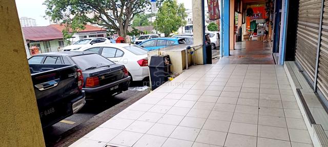 Ground Floor (1760sqft) Main Road Kg Baru Seri Kembangan for rent 5
