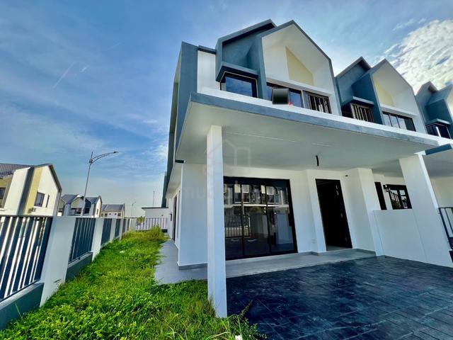 END LOT Double Storey Anira Serenia City Kota Warisan Sepang 1