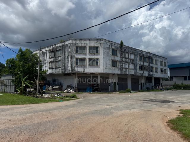 Industrial tittle shop lot corner lot - Kawasan perusahaan Miel 1