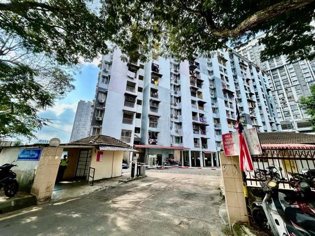 Teratai Mewah Apartment Block 4 & 6 1