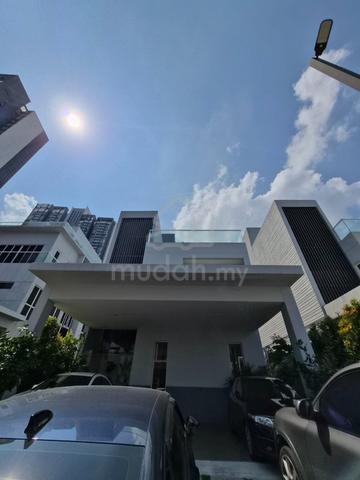 Lakefront Villa Cyberjaya 1