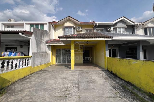 20' x 70' WELL MAINTAINED Double Storey Subang Murni Sek U5 Shah Alam 1