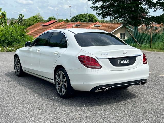 2016 Mercedes Benz C200 EXCLUSIVE SUNROOF 2.0 (A) - 4
