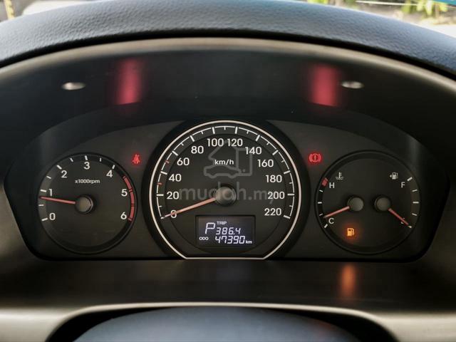 2017 Hyundai GRAND STAREX 2.5 ROYALE (A) - 4
