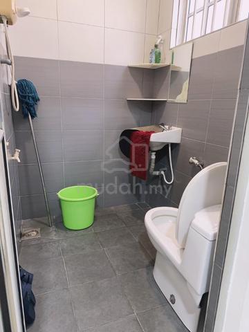 Partially furnished Bayu Perdana House For Rent 3
