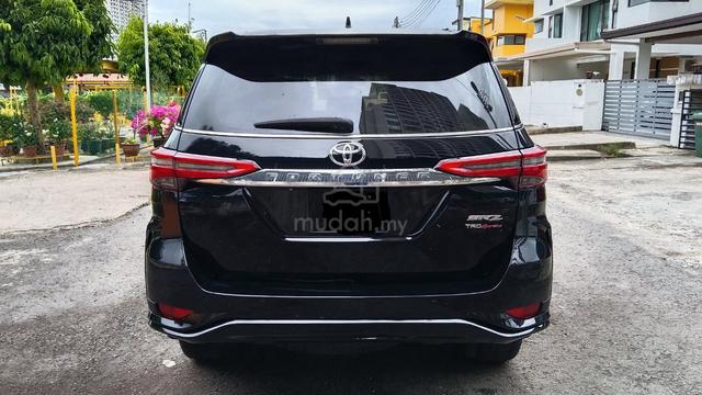 2018 Toyota Fortuner SRZ 2.7V TRD Sportivo 7Seater - 2