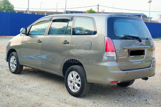 2010 Toyota INNOVA 2.0 E FACELIFT (M) - 4