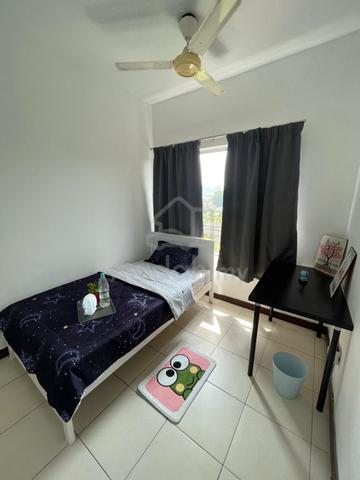 Cova Villa Condo Kota Damansara Male Aircon Medium Room F/F Near MRT 1