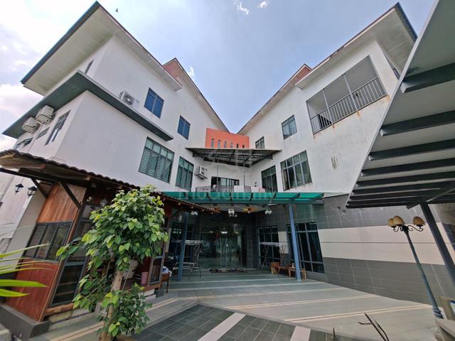 EXCLUSIVE 3.5 Storey Bungalow Rimba Riang Seksyen 9 Kota Damansara 1