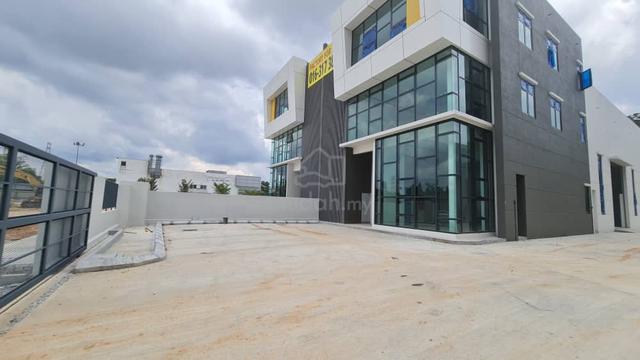 Main Road and Next to Tol Plaza 1