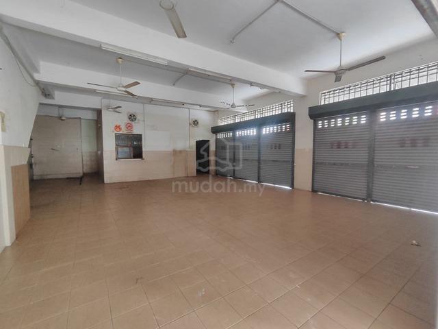 Main Road 💥 Bercham Ground Floor Shop Corner (extra land + low price) 1