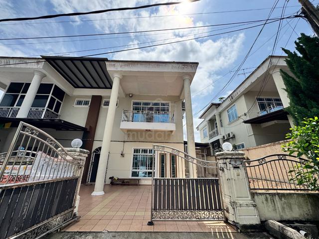 House For Sale (Below Bank Value) @ Taman Seri Suria, Kluang 1