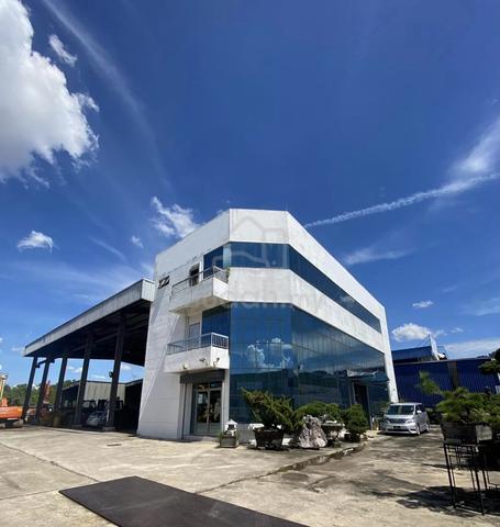 3story building cum factory for sale . Desa Serdang 1