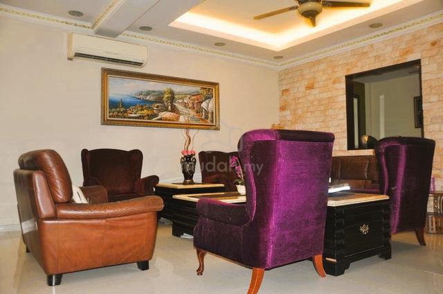 Teres 2 Tingkat Murah, Renovated Cantik, Ampang 1