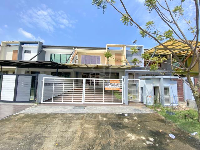 Comfortable Premium Living at Bandar Enstek – Modern Partial Furnished 1