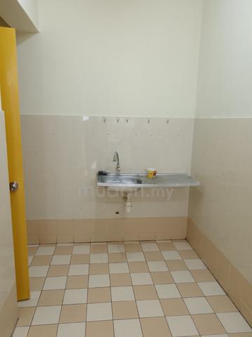 Sri Gotong Apartment 4