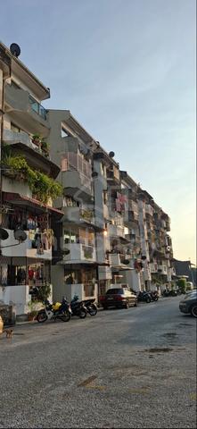 Sri Subang Apartment 1