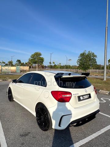 2014 Mercedes Benz A200 BlueEFCY (CBU) 1.6 (A) - 4